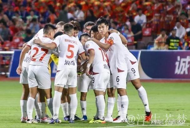 准入危机!又1中甲豪门欠薪严重:近6年已有47队解散! 准入危机!又1中甲豪门欠薪严重:近6年已有47队解散!